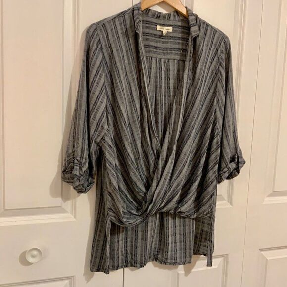 UO Silence + Noise Blue Grey Plaid Surplice Tunic Top Medium - Picture 5 of 10